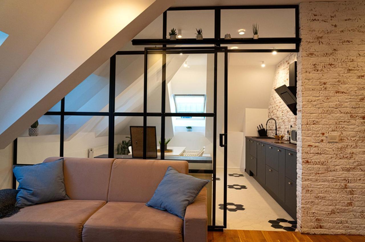 Urban Oasis Apartments With Parking Bucharest Exterior photo
